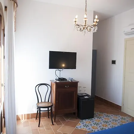 Baglio Buccellato Bed & Breakfast 4*
